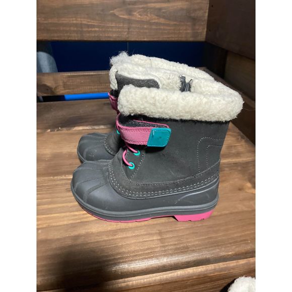 Size 11 Girls Pink and Gray Cat & Jack Snow Boots - Picture 2 of 5